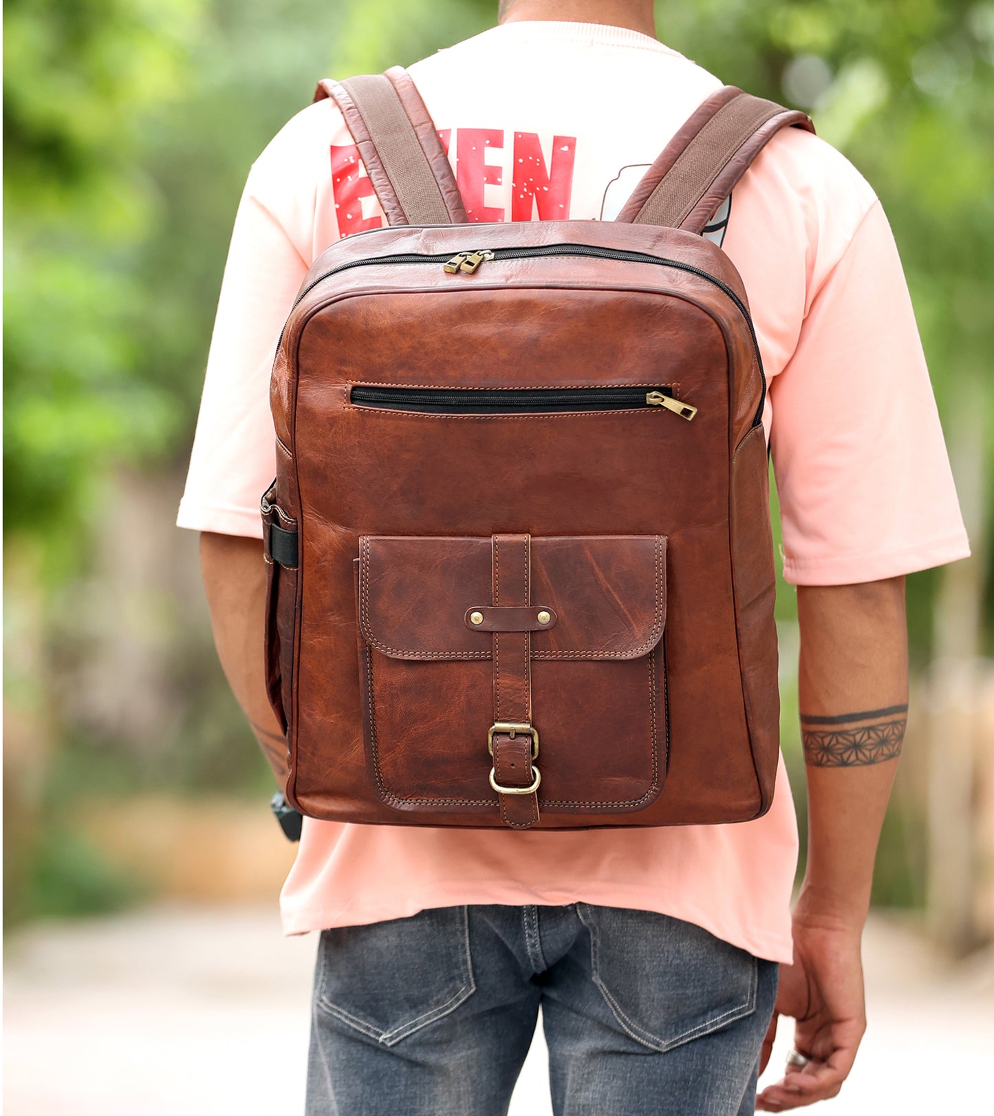 Genuine 15.6-inch Vintage Laptop Backpack Retro Travel & Work Rucksack - l'Ame du temps