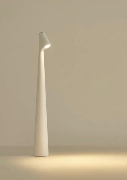 Nordic Portable Table Beside Lamp, Modern Dimmable LED Nursery Light - l'Ame du temps 
